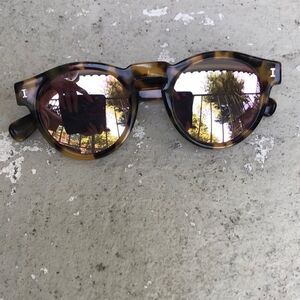 illesteva Leonard tortoiseshell sunglasses